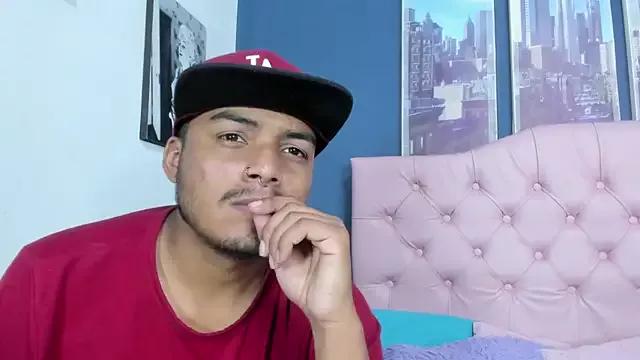 Applehot_LRR on StripChat 