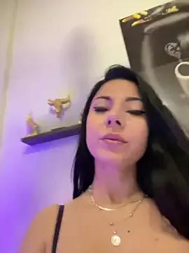 ArianaTurner on StripChat 