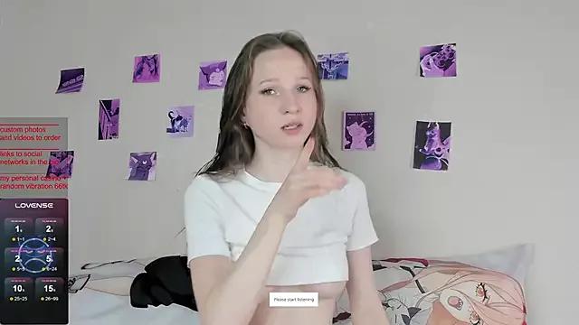 b4by_Emilia on StripChat 