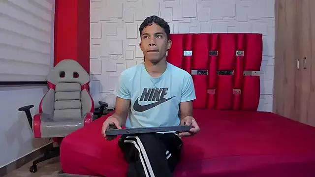 Freechat Bayron005 on StripChat