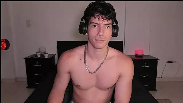 bbbeachboy on StripChat 
