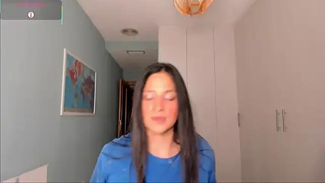 bella_apont on StripChat 