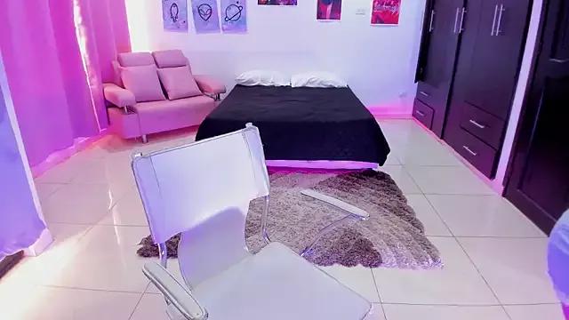 Bella_Fox_0 on StripChat 