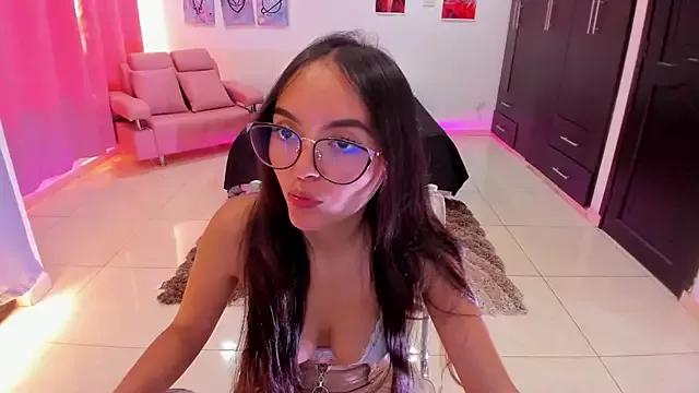 Bella_Fox_0 on StripChat 