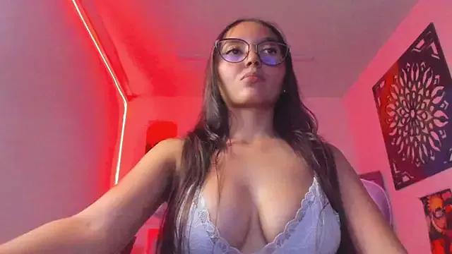 Bella_Fox_0 on StripChat 