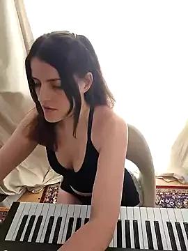 Freechat BelleFelicitas on StripChat