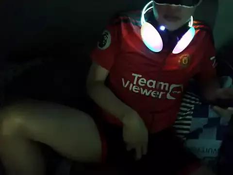 Freechat boyhigh1997 on StripChat