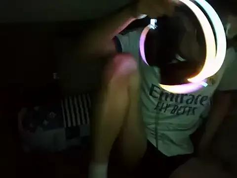 Freechat boyhigh1997 on StripChat