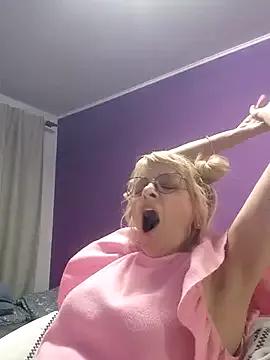 BritneyHudson on StripChat 