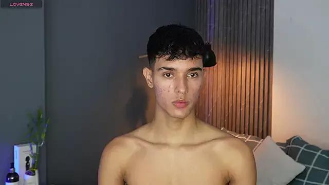 Freechat Busterspinter on StripChat