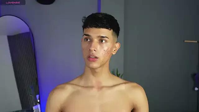 Freechat Busterspinter on StripChat