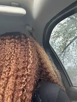 Freechat butterflybootyy on StripChat