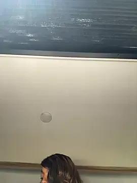 Masturbate to StripChat's Butterflybootyy butterflybootyy from StripChat