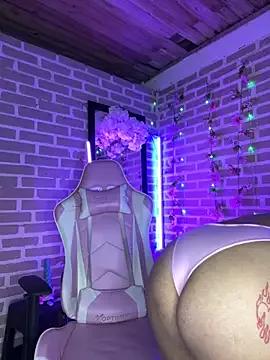 Freechat CharlotteMillers on StripChat