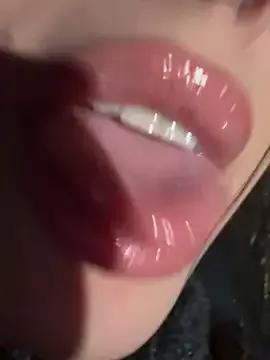 Group Cherry____Pie on StripChat