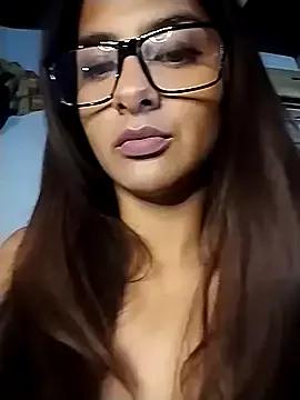 Freechat chicachocolate01 on StripChat