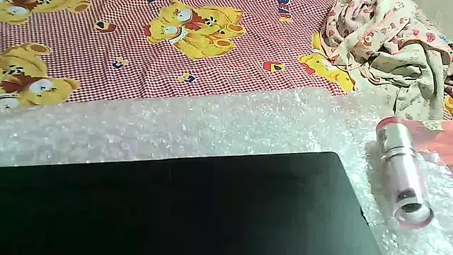 ChocolatyQueenX on StripChat 