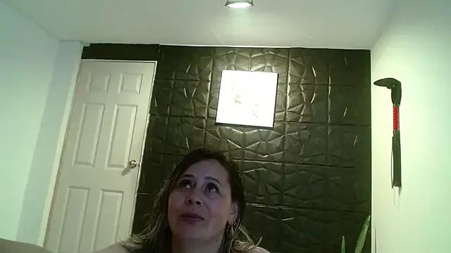 Slutty CINTHIA1609 wants you to fuck their body now CINTHIA1609 from StripChat