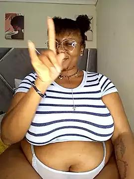 Freechat CocoBootyyy on StripChat