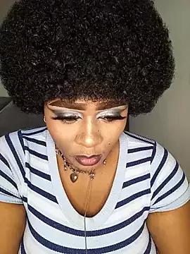 Freechat CocoBootyyy on StripChat