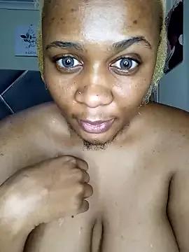 Freechat CocoBootyyy on StripChat