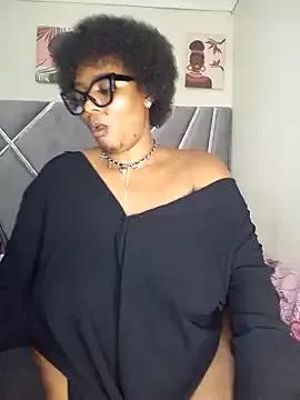 Freechat CocoBootyyy on StripChat