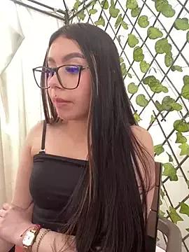 Cristina_pinkk on StripChat 
