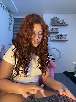 Freechat crystal_bunny7 on StripChat