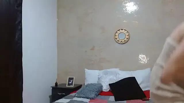 Crystal_StarX on StripChat 