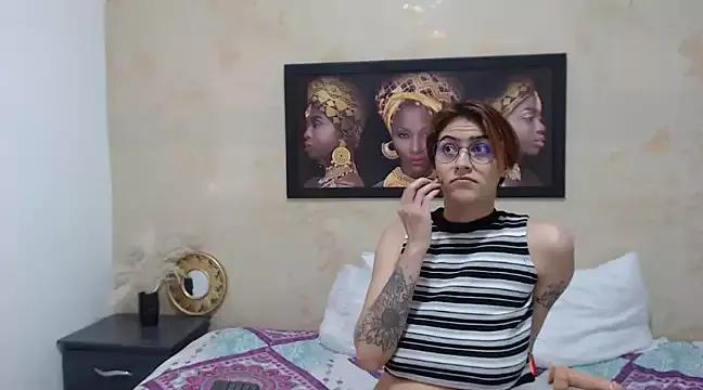 Crystal_StarX on StripChat 