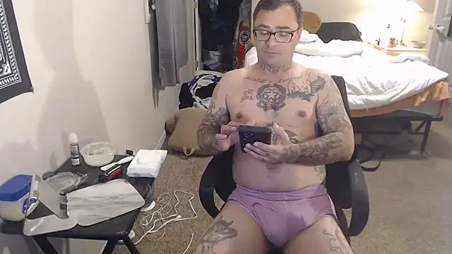 Freechat dadbod1178 on StripChat