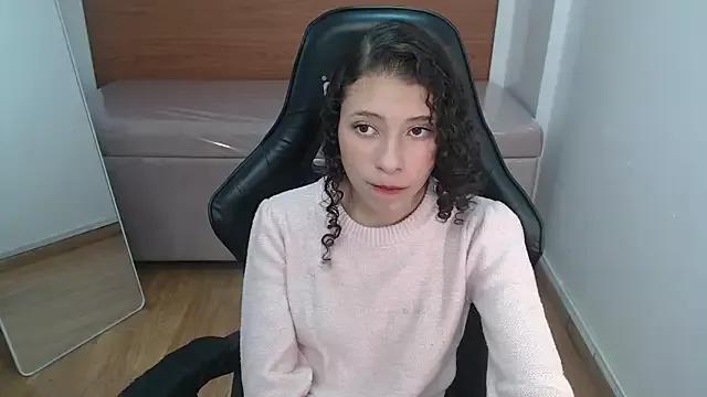 danatella_a on StripChat 