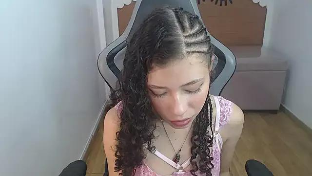 danatella_a on StripChat 