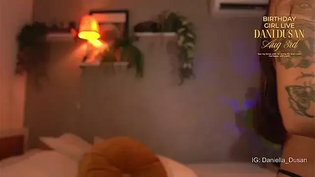 Freechat DaniDusan_ on StripChat