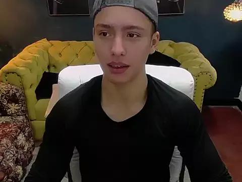 Naked Deivid_parker wants you to fuck his body now deivid_parker from StripChat