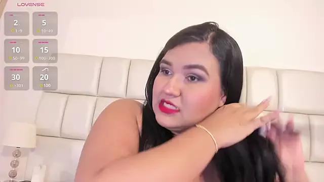 DojaAissha on StripChat 