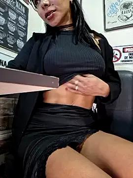 Freechat Doll_Loren on StripChat