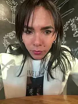 Freechat Doll_Loren on StripChat