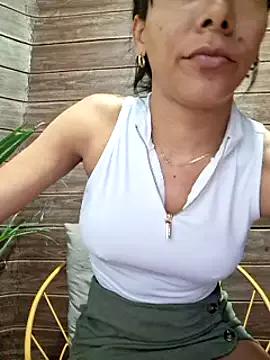 Freechat Doll_Loren on StripChat