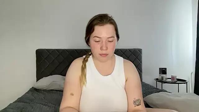 Freechat Embersweetbunny on StripChat