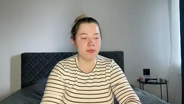 Freechat Embersweetbunny on StripChat