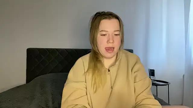 Freechat Embersweetbunny on StripChat