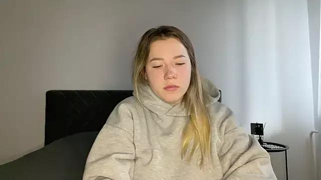 Freechat Embersweetbunny on StripChat