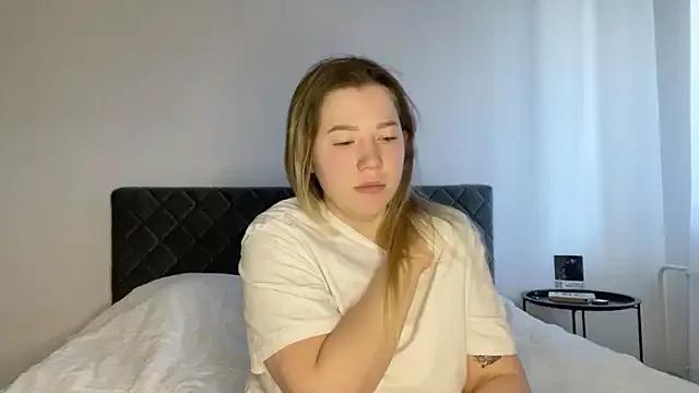 Freechat Embersweetbunny on StripChat