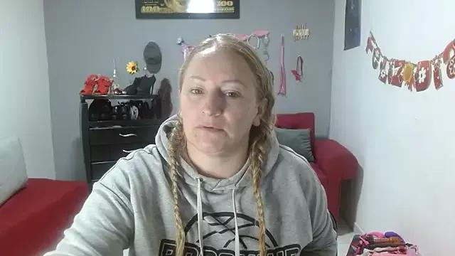 emperabigbootybigass on StripChat 