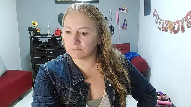 emperabigbootybigass on StripChat 