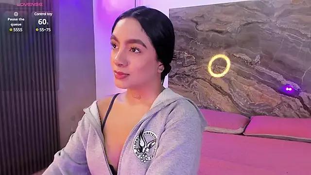 Estefy_gomez09 on StripChat 