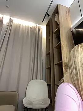 Freechat eva_m1racle_ on StripChat