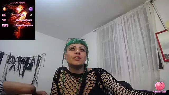 freyaa_sorcerees on StripChat 