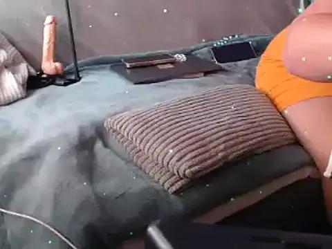 Freechat GoddessMonicaNylon on StripChat